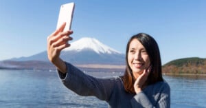 mount fuji tourist photo