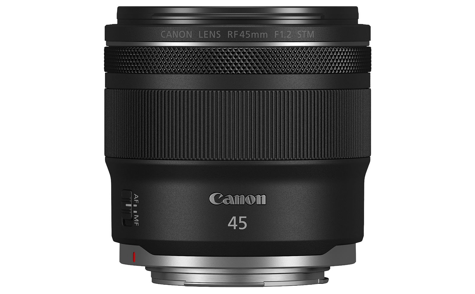 El objetivo negro de la cámara Canon RF 45 mm F1.2 STM se encuentra en posición vertical y el logotipo de Canon, el anillo de enfoque, el interruptor AF/MF y las especificaciones del objetivo se muestran en el frente.