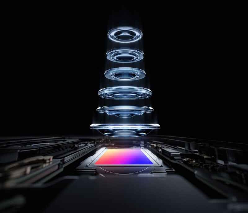 Ilustración digital que muestra múltiples elementos de lentes transparentes dispuestos sobre un sensor de cámara en color, que representa el interior de la cámara de un teléfono inteligente bajo una iluminación espectacular.