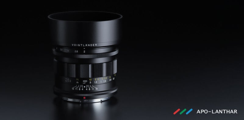 A Voigtländer camera lens with aperture and focus markings is displayed on a black surface. The APO-LANTHAR logo appears in the bottom right corner with colorful lines and text.