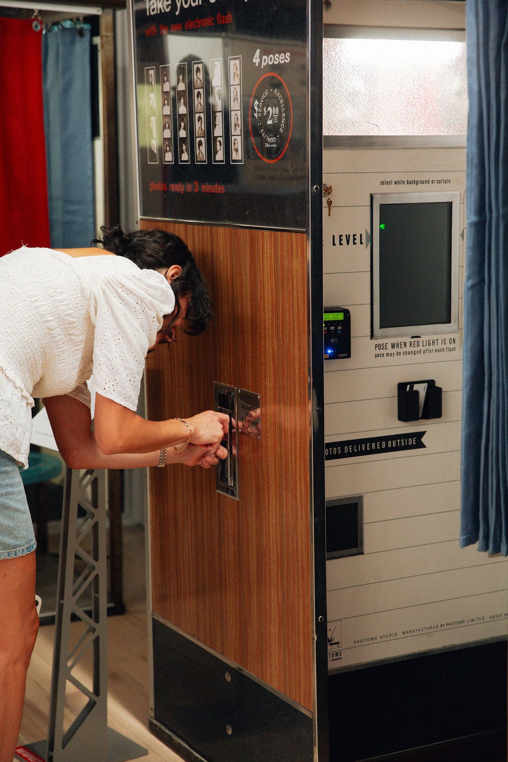 Vintage Analog Photo Booth Museum in New York is Full of Nostalgia ...