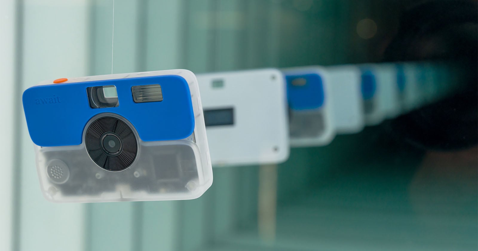 Await Digital Camera Uses 'Film Rolls' and Delivers 4 x 6 Prints ...