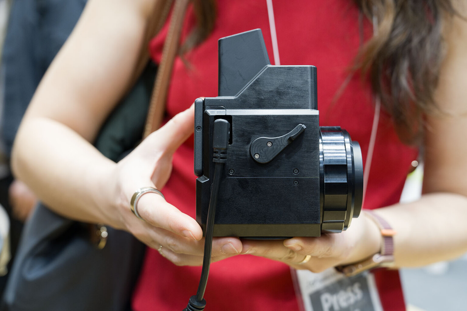 This Is Canon's Prototype SLR-Style Camera With a Waist-Level ...