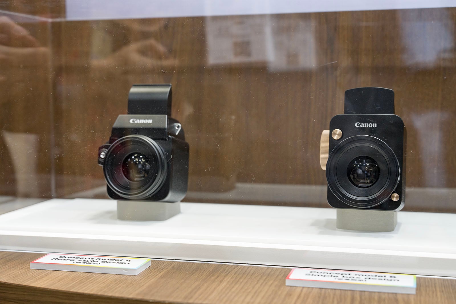 This Is Canon's Prototype SLR-Style Camera With a Waist-Level ...