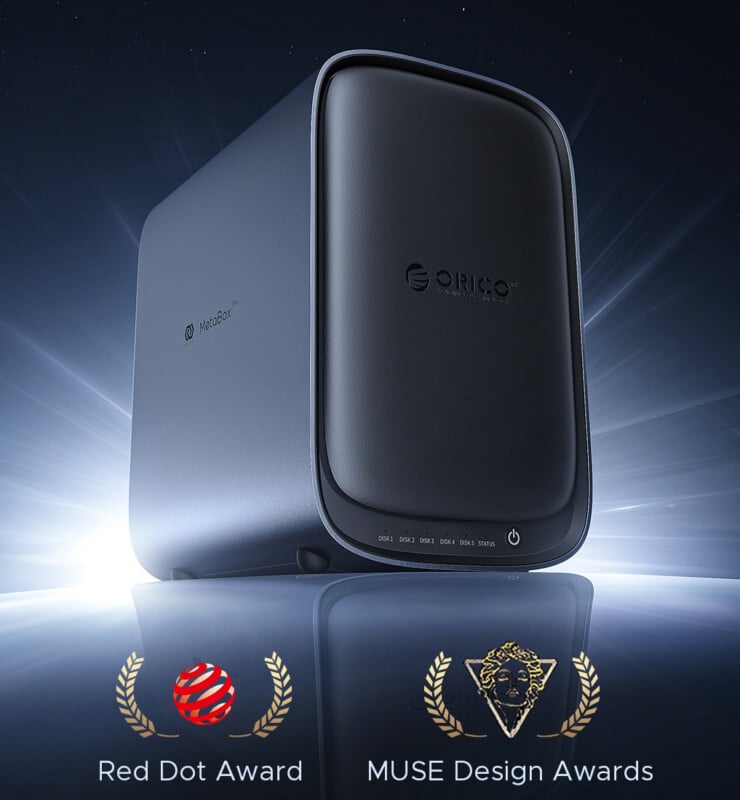  the Red Dot Award and MUSE Design Awards, signifying the device’s recognition for design excellence.