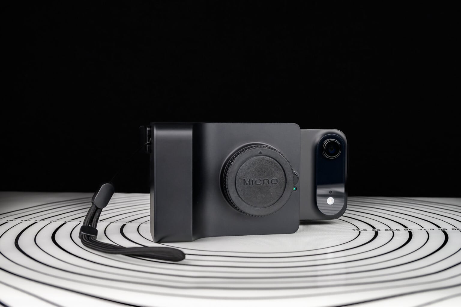 Caira Camera Review: A Real Head Scratcher | PetaPixel
