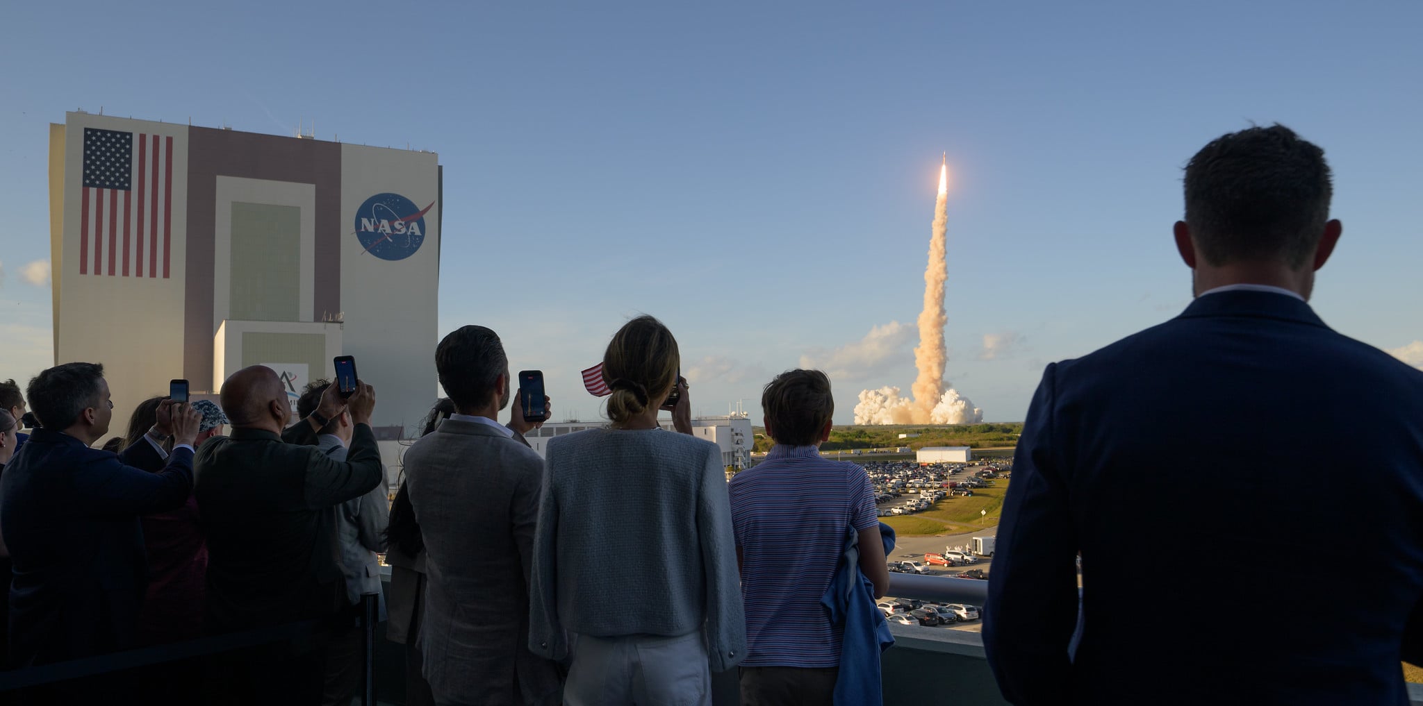 The Incredible Photos and Videos From NASA's Artemis II Rocket Launch ...