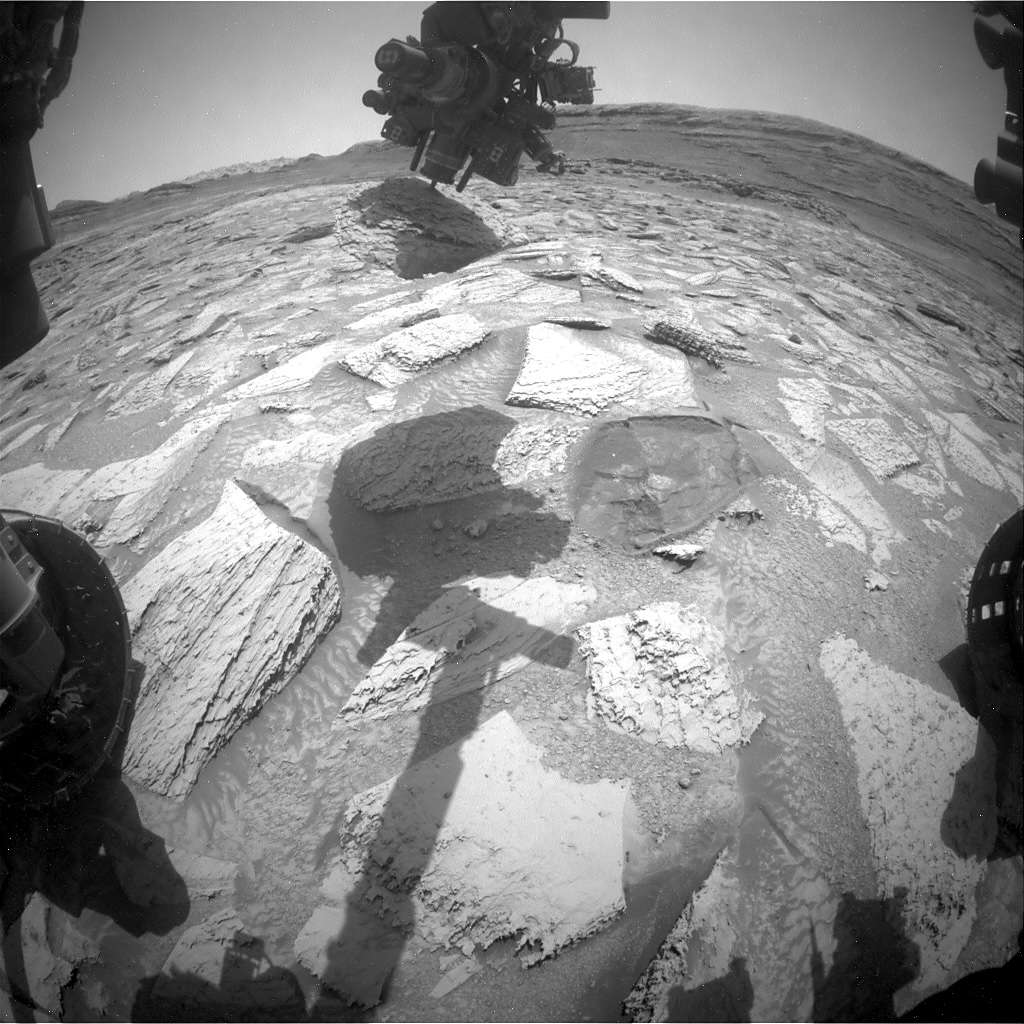 Curiosity Rover Got its Arm Stuck in a Martian Rock | PetaPixel
