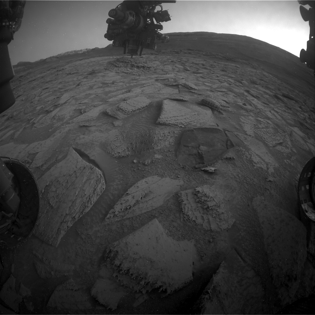 Curiosity Rover Got its Arm Stuck in a Martian Rock | PetaPixel