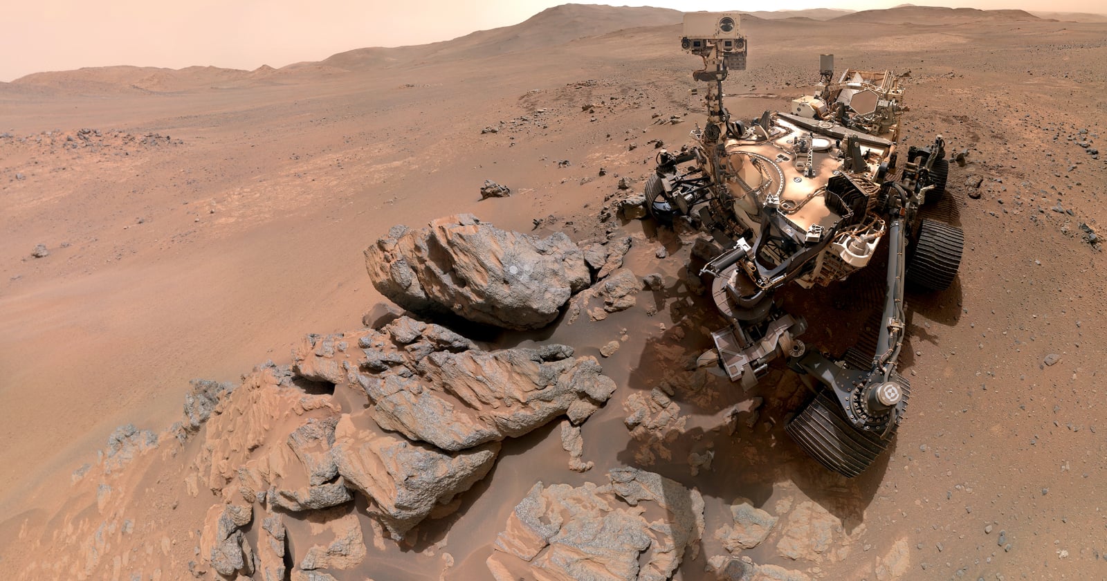 NASA’s Perseverance Rover Sends Stunning Selfie From Mars’ Lac de Charmes Region