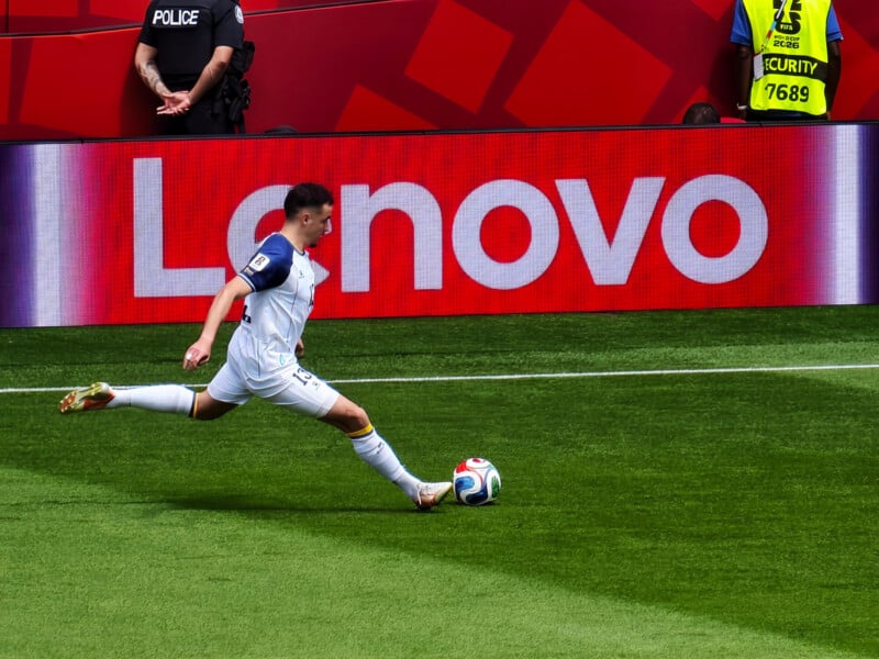 Photographing a World Cup Match With My Phone Worked Surprisingly Well