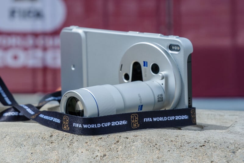 Photographing a World Cup Match With My Phone Worked Surprisingly Well
