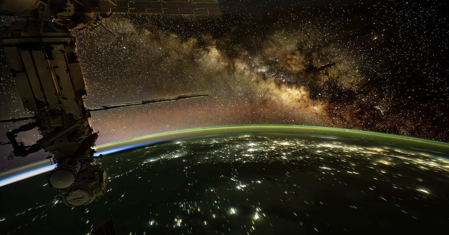 Don Pettit's Staggering Photo Confounds Skeptics | PetaPixel