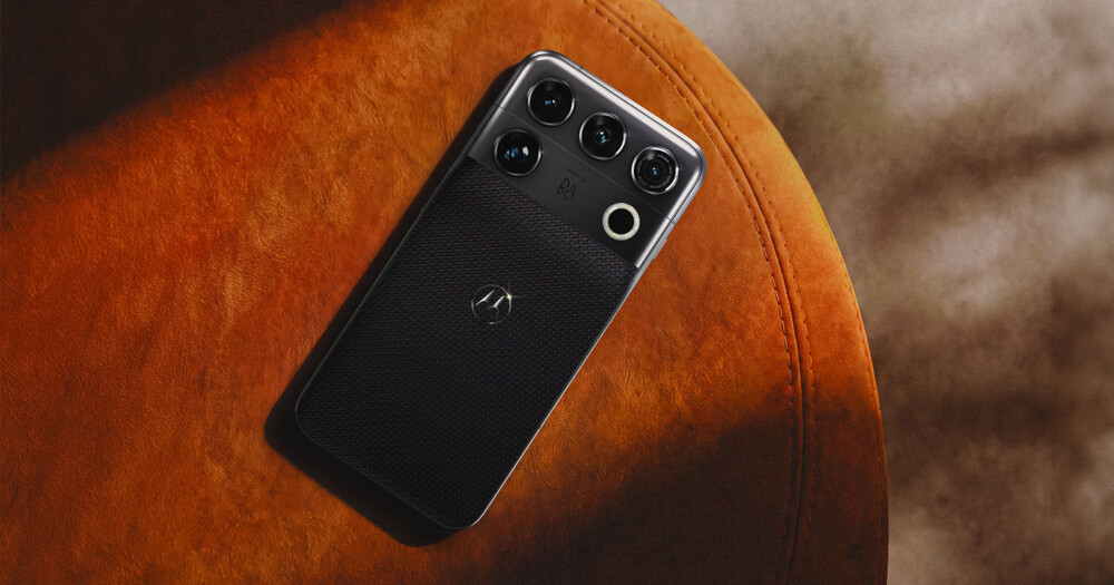 Motorola's Stylish New Phone 'Pushes the Boundaries' of Mobile ...