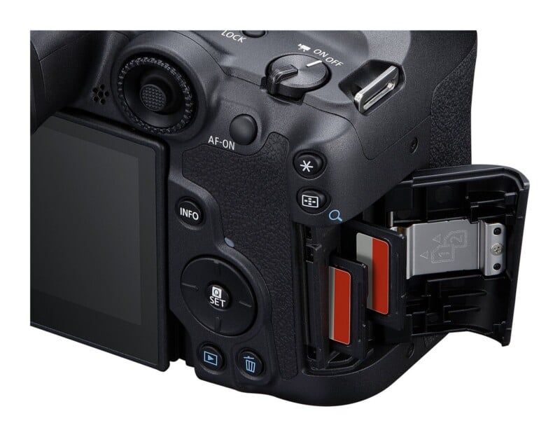 EOS R7