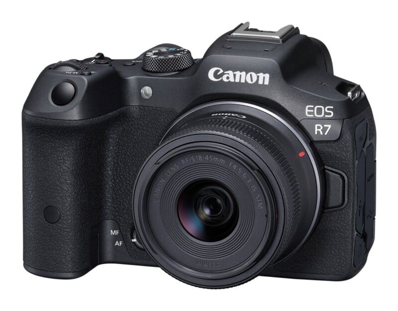 EOS R7