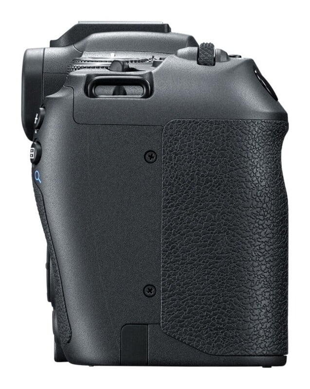 EOS R8