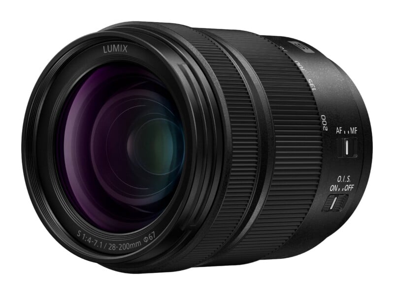 28-200mm f/4-7.1 Macro OIS