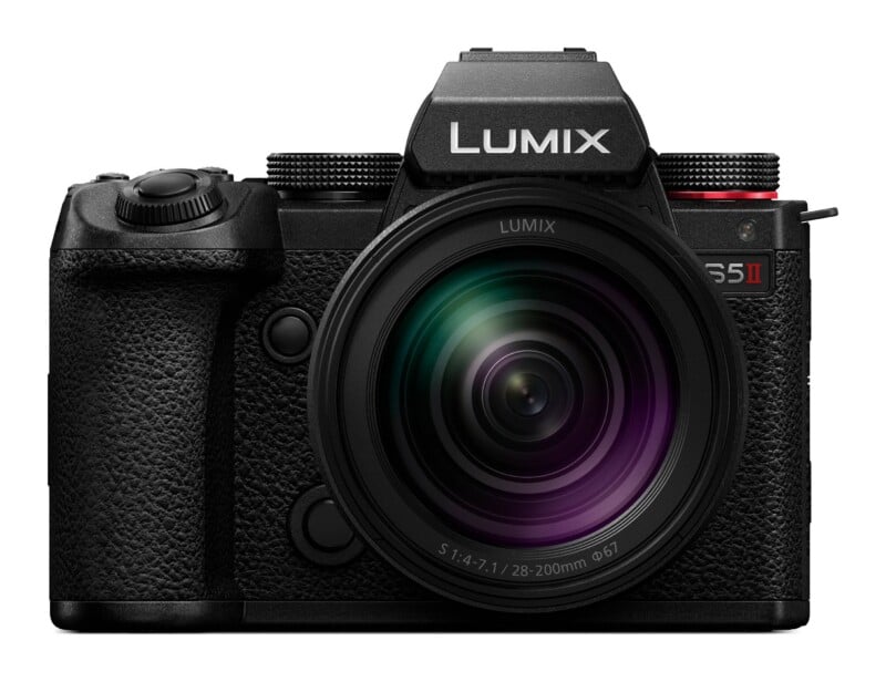 28-200mm f/4-7.1 Macro OIS