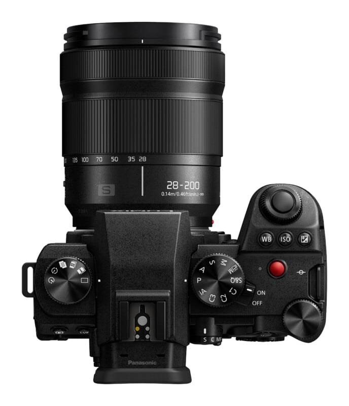 28-200mm f/4-7.1 Macro OIS