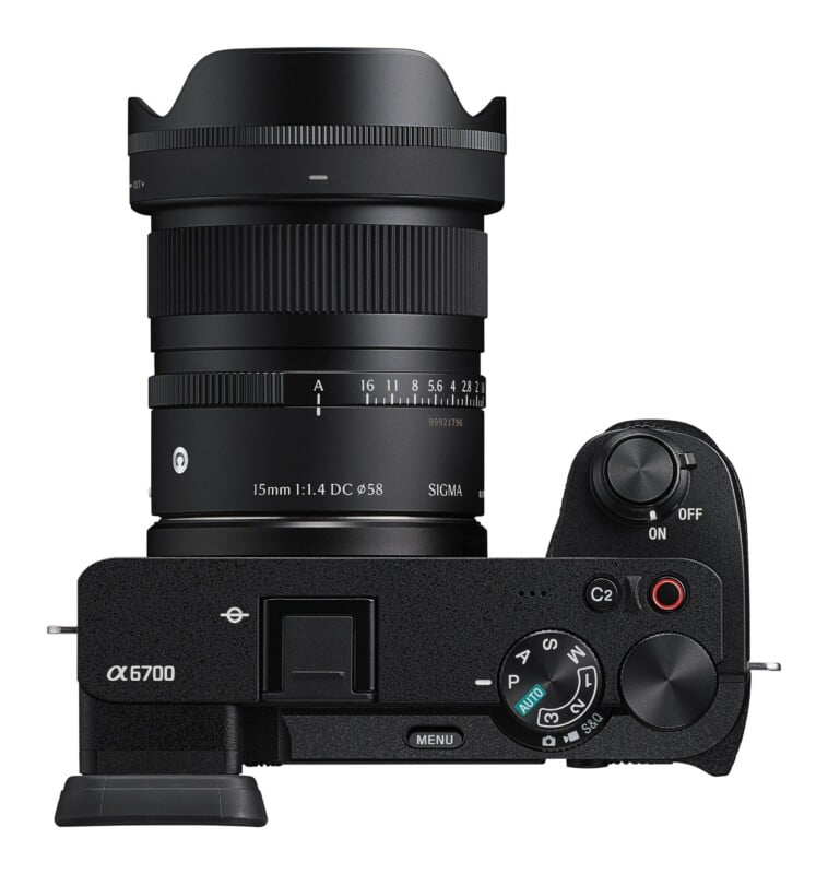 15mm f/1.4 DC Contemporary