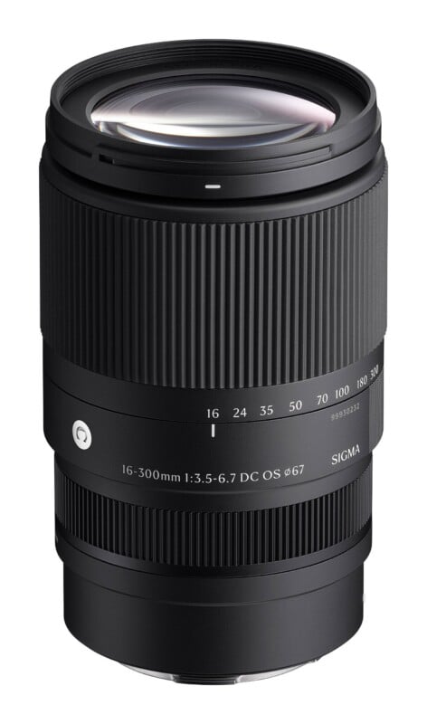 16-300mm f/3.5-6.7 DC OS Contemporary