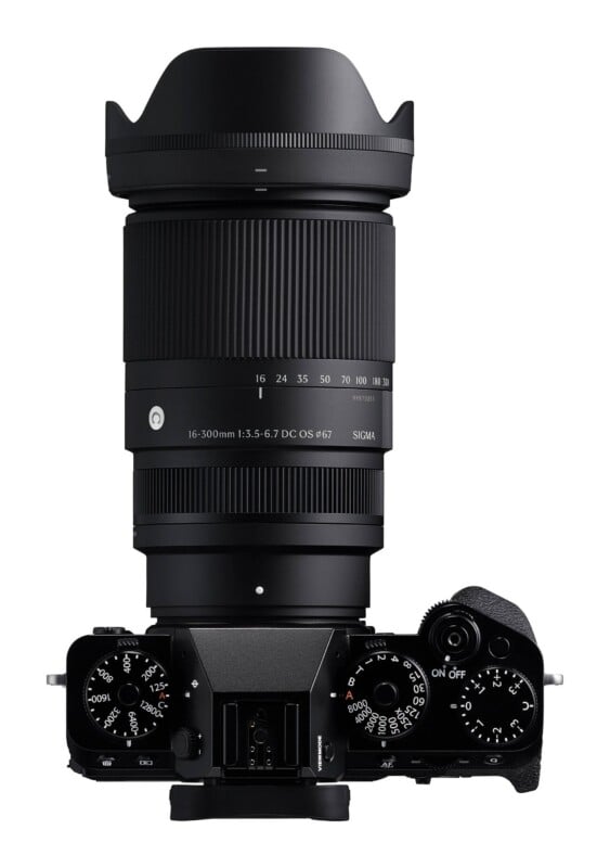 16-300mm f/3.5-6.7 DC OS Contemporary
