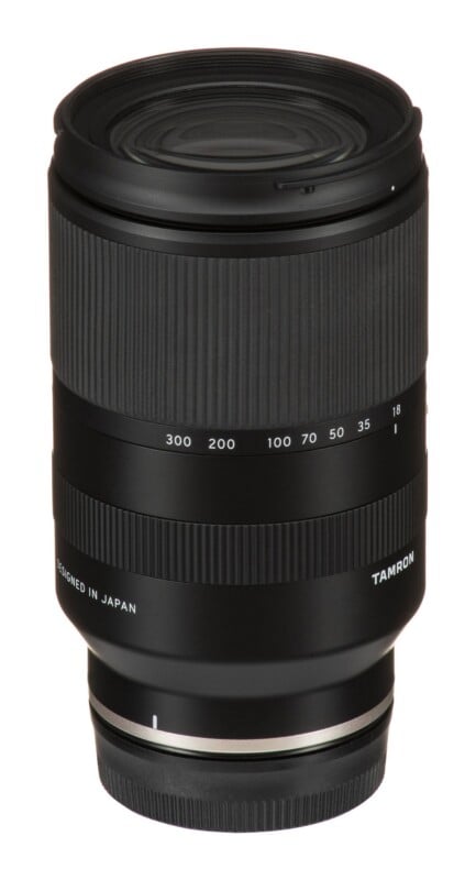 18-300mm f/3.5-6.3 Di III-A VC VXD