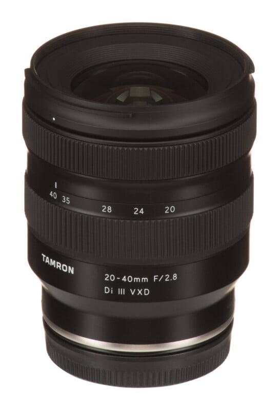 20-40mm f/2.8 Di III VXD
