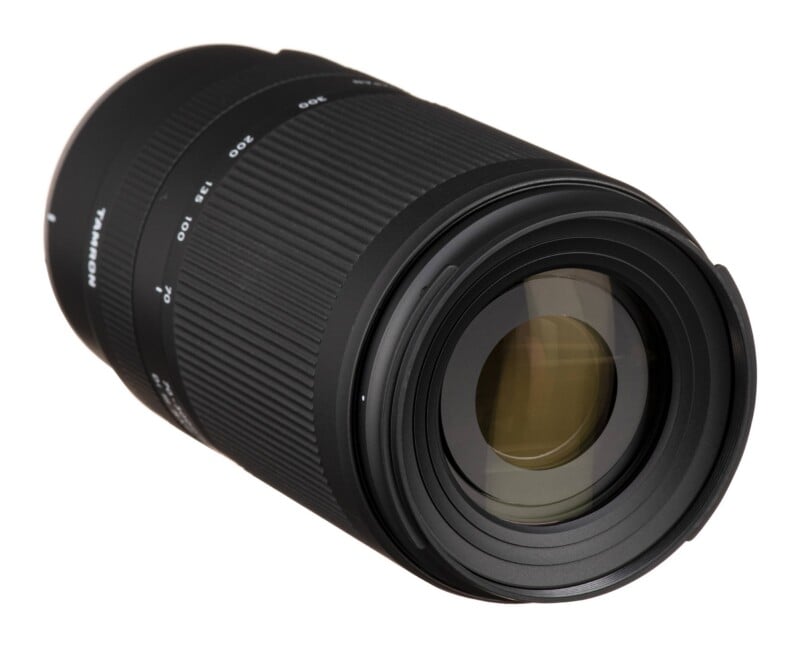 70-300mm f/4.5-6.3 Di III RXD
