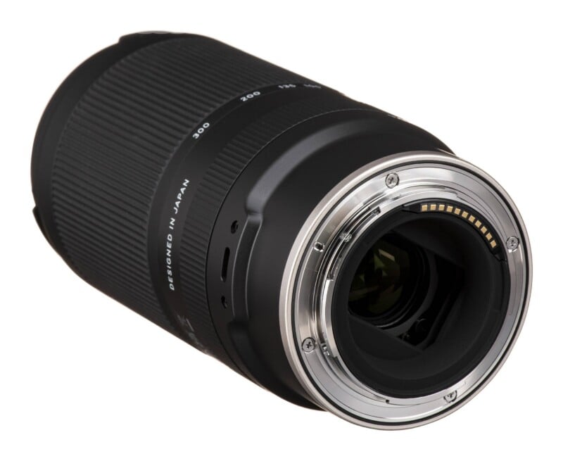70-300mm f/4.5-6.3 Di III RXD