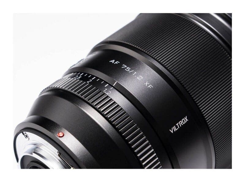 75mm f/1.2 AF