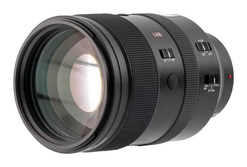 AF 135mm f/1.8 LAB