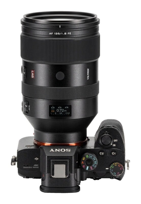 AF 135mm f/1.8 LAB