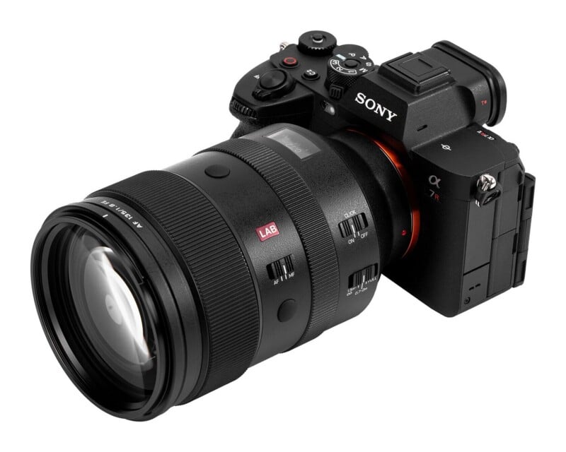 AF 135mm f/1.8 LAB