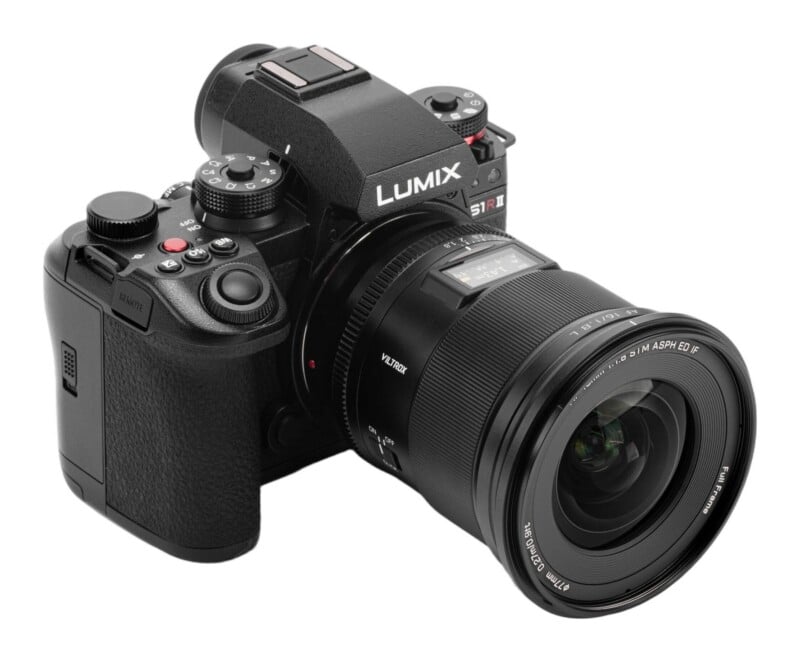 AF 16mm f/1.8 FE