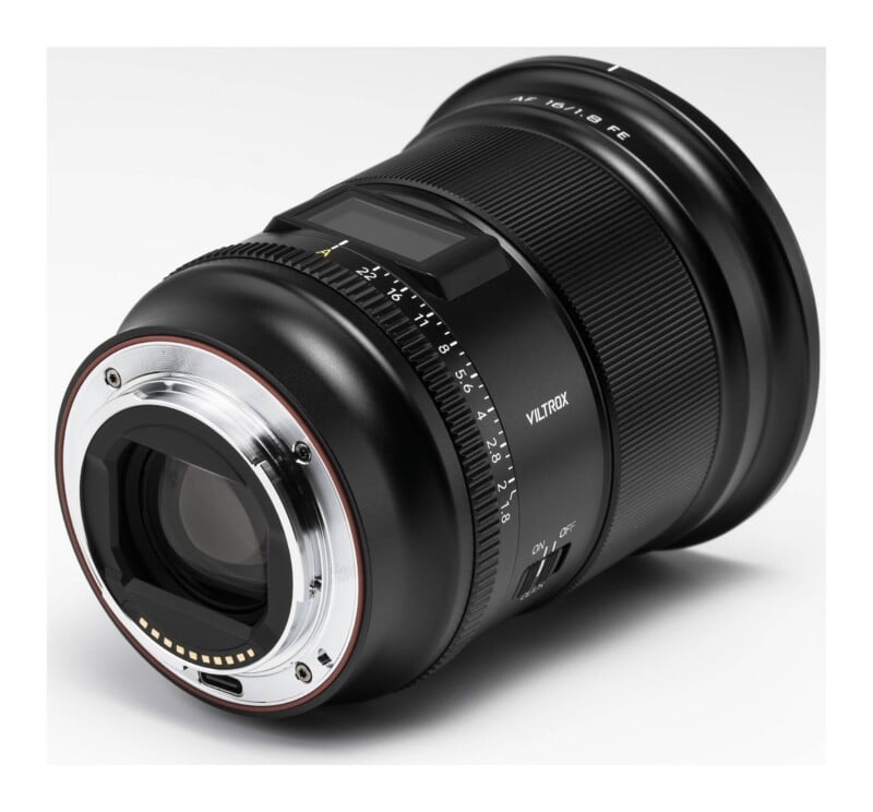 AF 16mm f/1.8 FE