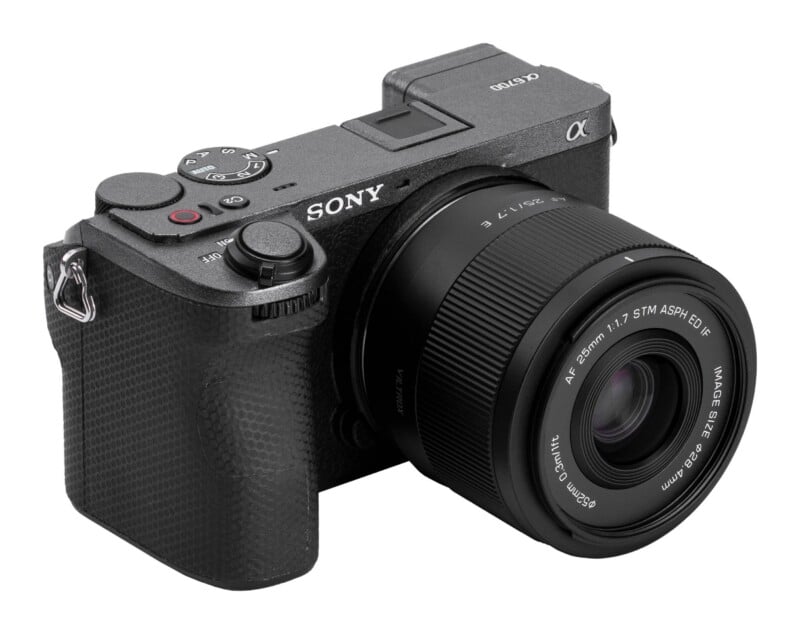 AF 25mm f/1.7 Air