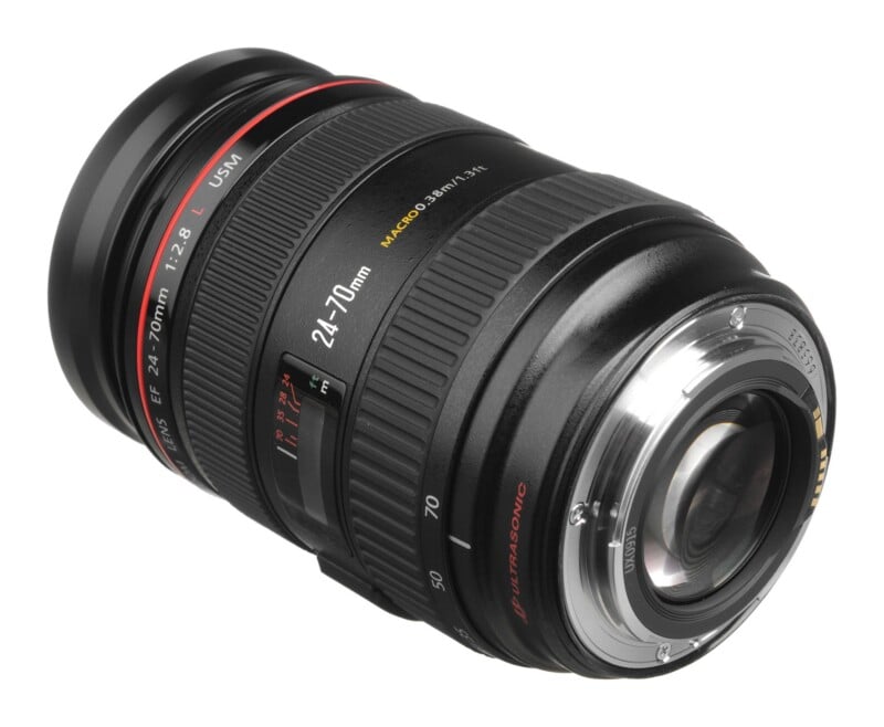 EF 24-70mm f/2.8L USM