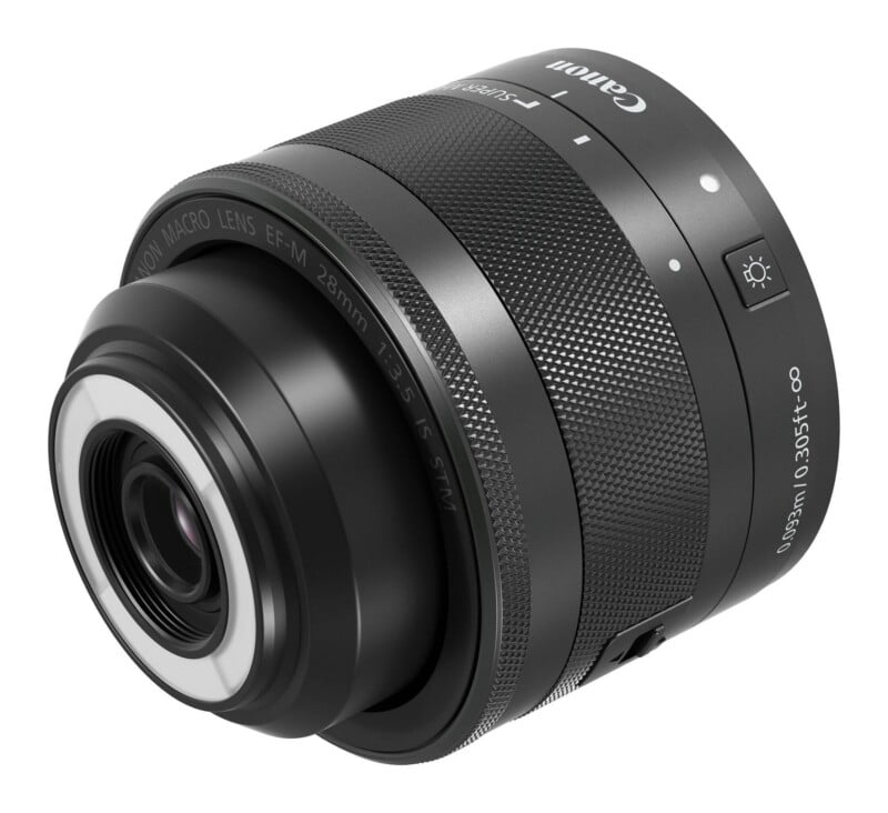 EF-M 28mm f/3.5 Macro IS STM