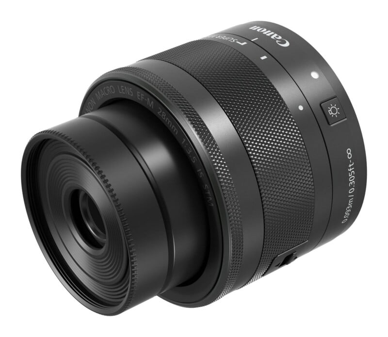 EF-M 28mm f/3.5 Macro IS STM