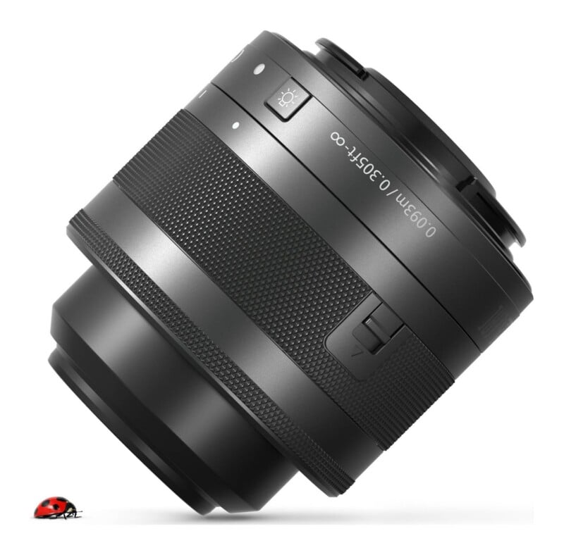 EF-M 28mm f/3.5 Macro IS STM