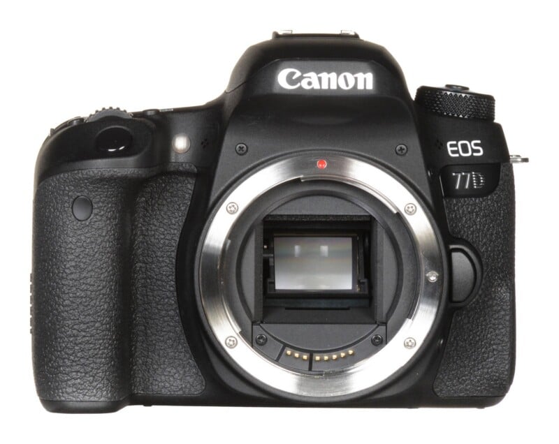 EOS 77D
