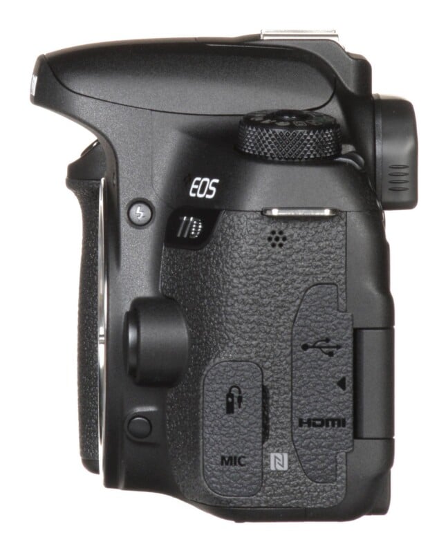 EOS 77D