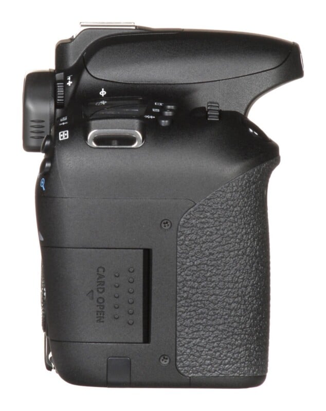 EOS 77D