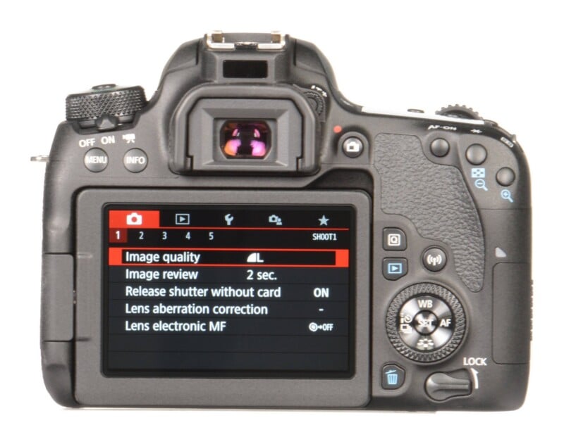 EOS 77D