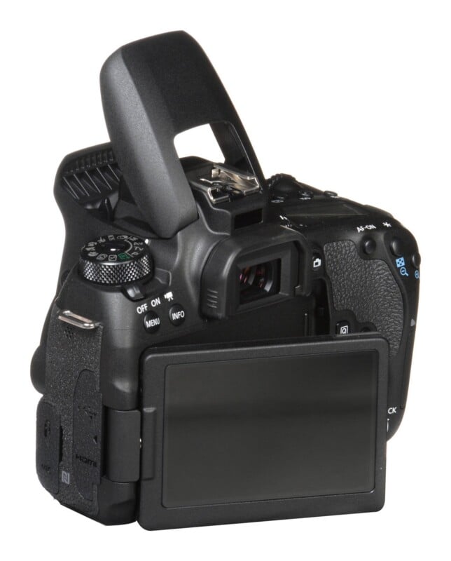 EOS 77D
