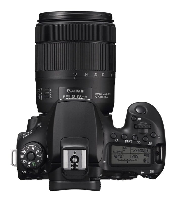 EOS 90D