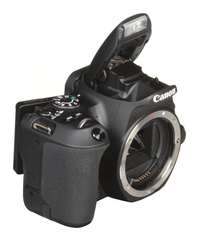EOS Rebel SL2 (200D)