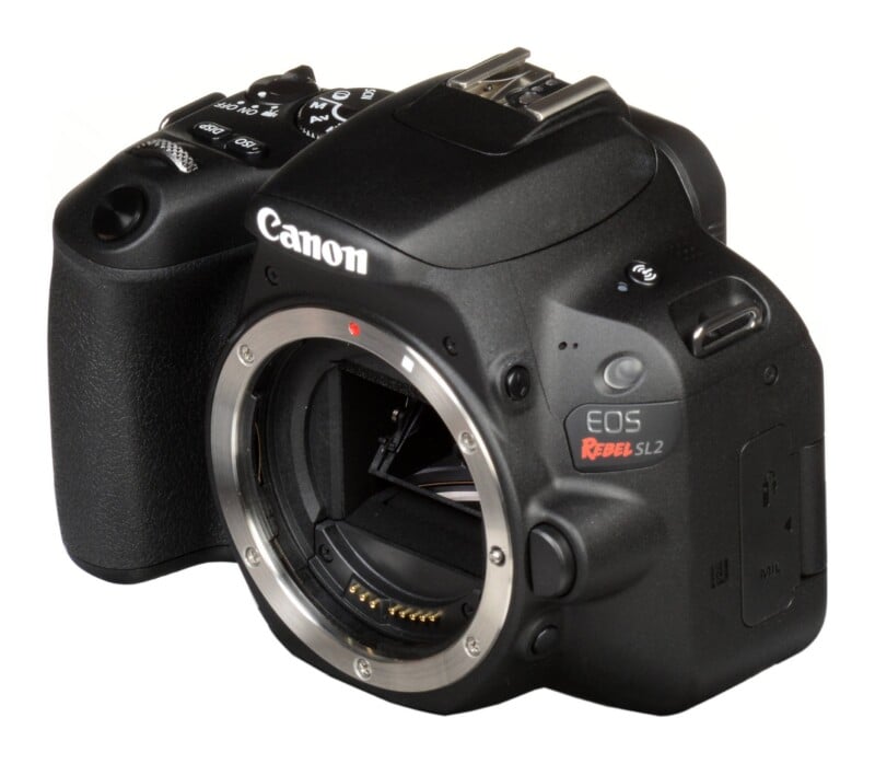 EOS Rebel SL2 (200D)